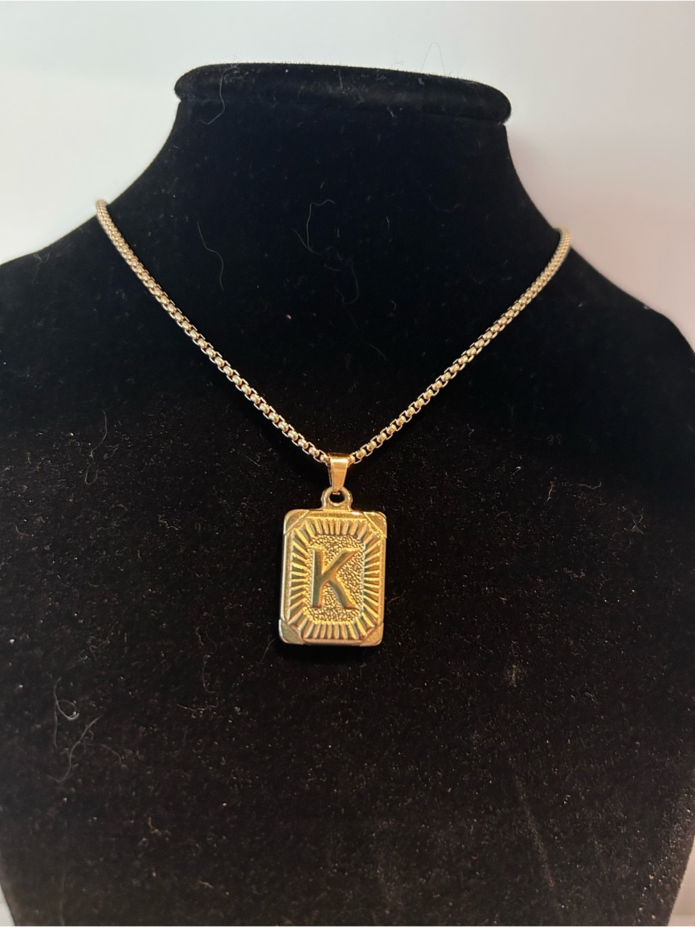 Gold Initial 'K' Pendant Necklace - Women Jewelry - Picture 2 of 4